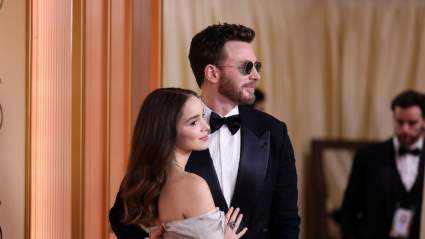 Marvel Star Chris Evans, 45, Makes Emotional Comment About Daughter With Wife Alba Baptista