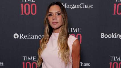 Victoria Beckham Takes a Style Cue From Someone Close to Home