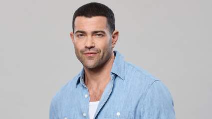 Jesse Metcalfe Excitedly Shows Off Dance Moves to Tease Hallmark Return