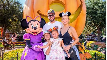 Kate Hudson Twins With Lookalike Daughter Rani During Rodeo Outing With Dakota Johnson