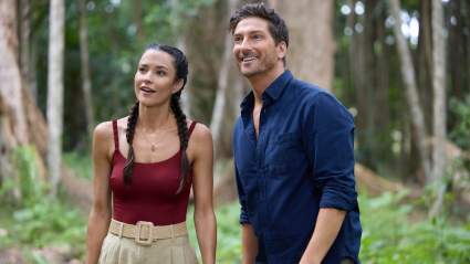 Rhiannon Fish & Daniel Lissing Bring Romance Down Under for Hallmark Channel’s All-New Premiere Tomorrow — August 15