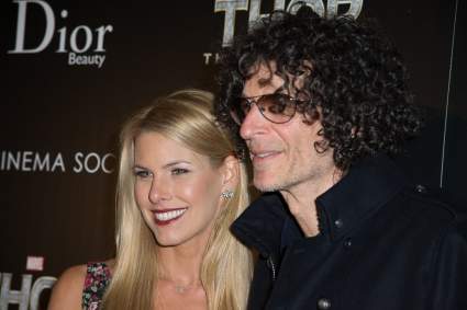 Howard Stern’s Rare Public Appearance With 18-Years-Younger Model Wife Beth Has Fans Gushing