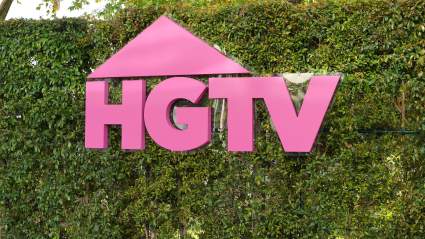 HGTV Star Celebrates ‘Last Year’ of Her 30s With Costars in Napa