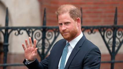 Royal Drama Sees Prince Harry Out & About London Without Meghan Markle