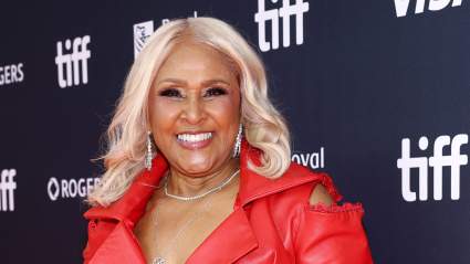 Darlene Love Reveals Why Her Secret Romance With Bill Medley Ended