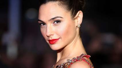 ‘Wonder Woman’ Star Gal Gadot’s Best & Most Breathtaking Red Carpet Looks Over the Years — Photos