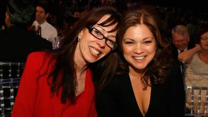 Valerie Bertinelli Hosts Sweet Reunion with ‘One Day At a Time’ Sister Mackenzie Phillips