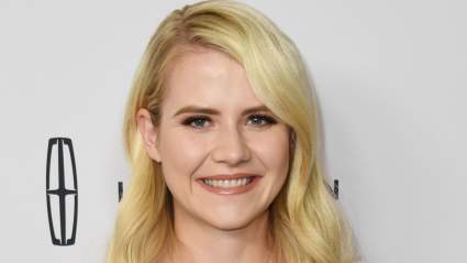 Elizabeth Smart, 38, Looks Strong & Unstoppable During Her Latest Bodybuilding Competition (VIDEO)