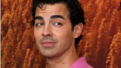 Joe Jonas Hilariously Parodies His Sex Symbol Image: See The Clip