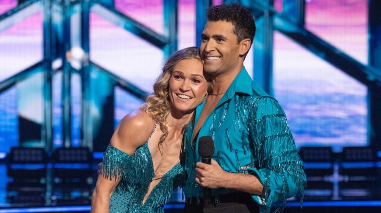 Julia Stiles leans on Ezra Sosa after their 'Dancing with the Stars' performance