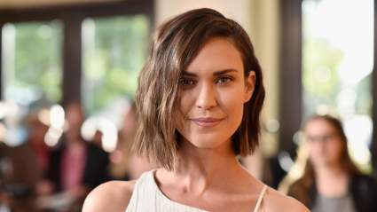 Odette Annable Looks Absolutely Gorgeous at the Premiere of Her New Horror Movie [PHOTOS]