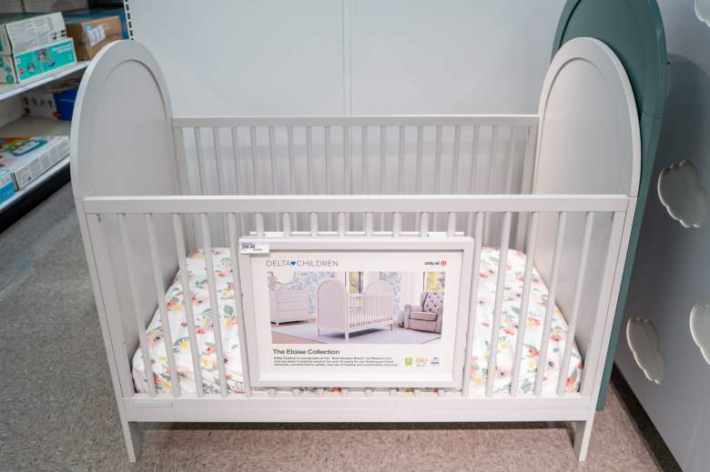 baby crib