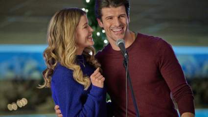Hallmark Channel Enters the World of Bowling with ‘Winter Wonderlanes’