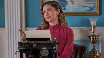 Pascale Hutton Shares Sweet ‘WCTH’ Reunion Photo That’s Absolutely Delighting Fans